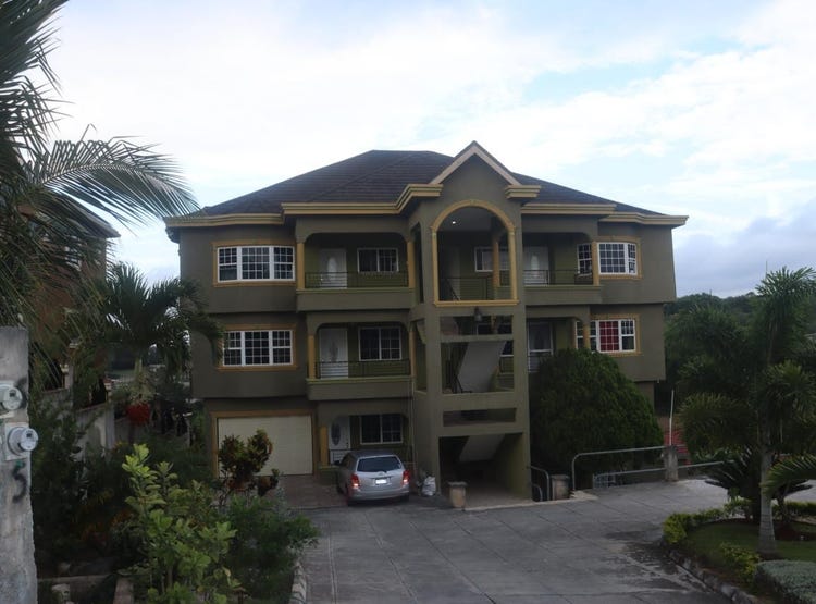 WARDVILLE, Hat Field, Manchester Parish House for Sale