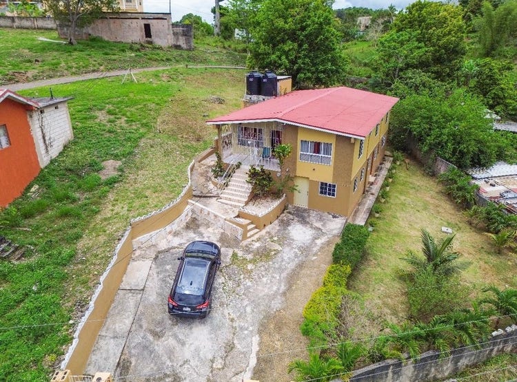 7A BALCARRES ROAD, Mandeville, Manchester Parish House for Sale