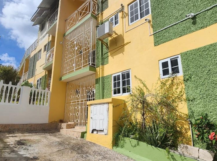 WHITE RIVER APARTMENTS, 789, St. Ann Parish House for Sale