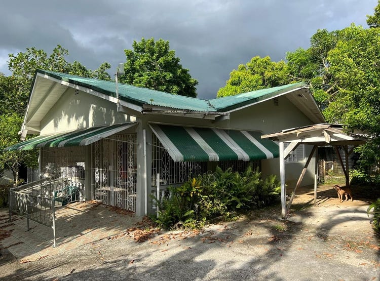 PHOENIX PARK, MONEAGUE, Moneague, St. Ann Parish House for Sale