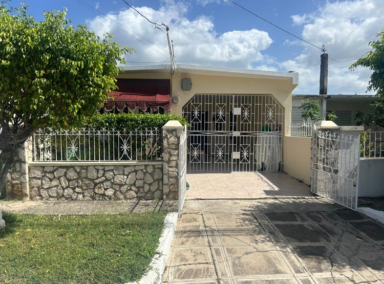 MARBLE CLOSE, ELTHAM PARK, Spanish Town, Saint Catherine Parish House