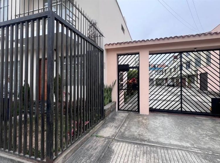 Av. San Miguel 124, San Miguel, Lima, Lima, Lima, Lima District House