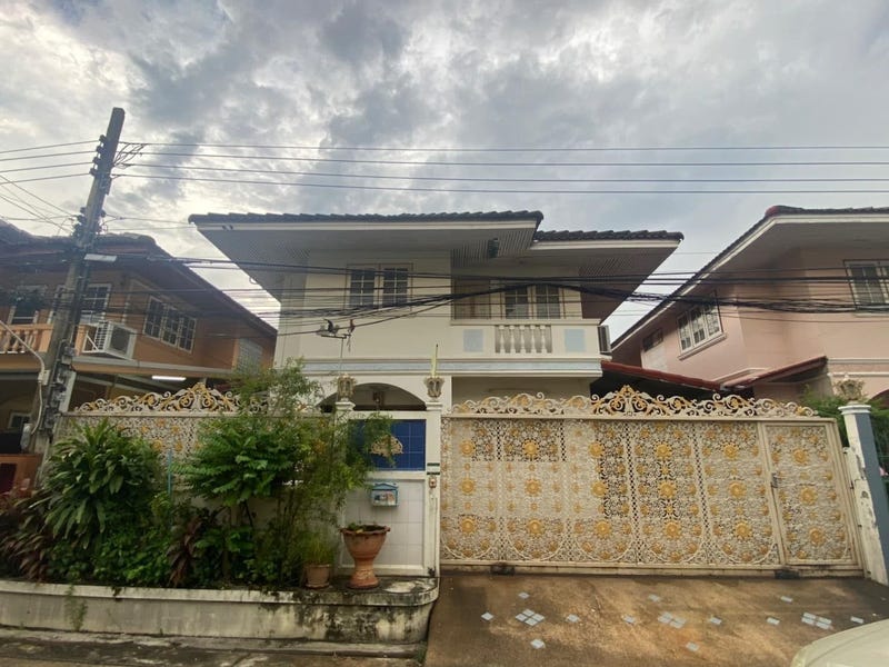/international/th/1012-119-thama-sathit-1-bang-chak-phra-khanong-bangkok-10260-thailand-phra-khanong-bangkok-340108942227/