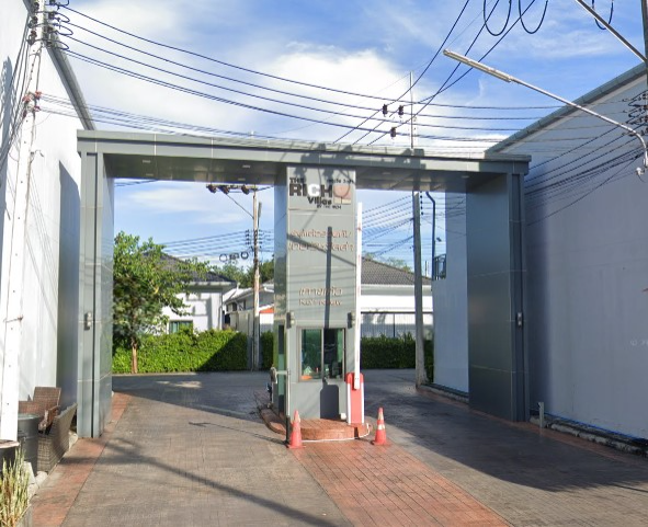 /international/th/the-crown-and-anchor-soi-muban-the-rich-villa-ko-kaeo-ko-kaeo-mueang-phuket-phuket-83000-tha-ko-kaeo-phuket-province-340105120613/