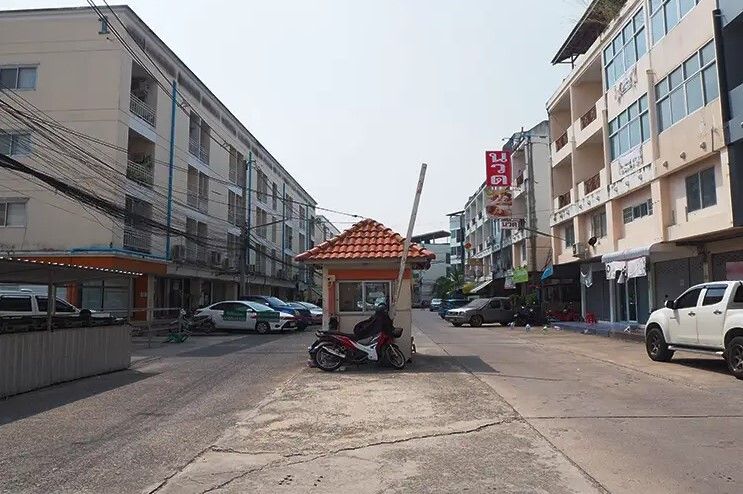 /international/th/ban-don-hua-lo-ban-suk-prayun-rd-rd-don-hua-lo-mueang-chon-buri-chon-buri-20000-tha-don-hua-lo-chon-buri-340105124740/