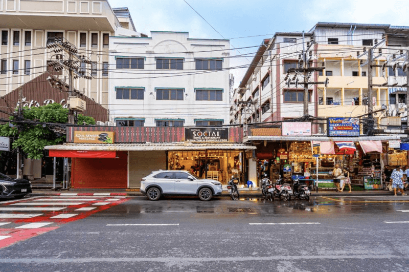 /international/th/209-19-ratuthit-songroipi-road-pa-tong-kathu-phuket-83150-thailand-kathu-phuket-province-340105123106/