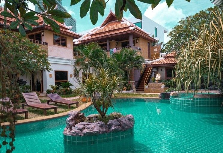 /international/th/a-room-resort-co-ltd-486-2-soi-thap-phraya-15-nong-prue-bang-lamung-chon-buri-20150-tha-nong-prue-chon-buri-340105128855/