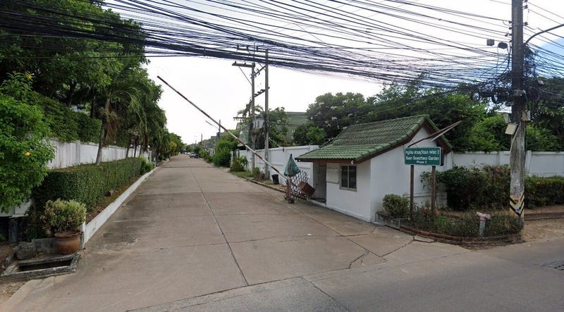 /international/th/soi-laplae-nong-prue-bang-lamung-chon-buri-20150-tha-nong-prue-chon-buri-340108647654/