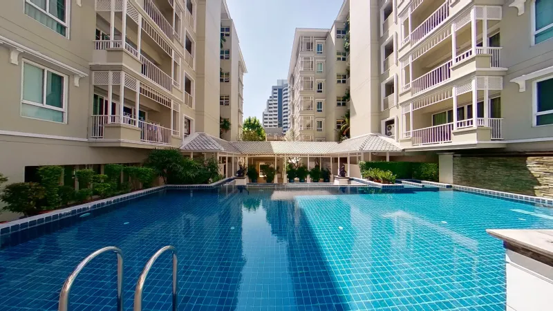 /international/th/15-sukhumvit-43-khlong-tan-nuea-vadhana-bangkok-10110-thailand-vadhana-bangkok-340105127011/