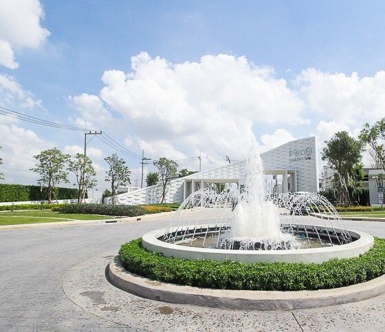 /international/th/klong-luang-8-khlong-nueng-khlong-luang-pathum-thani-12120-thailand-khlong-luang-pathum-thani-340105121141/