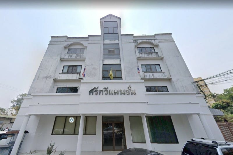 /international/th/8-1-thung-hotel-soi-1-muthi-4-nong-pa-khrang-chiang-mai-50000-thailand-chiang-mai-chiang-mai-340105122227/