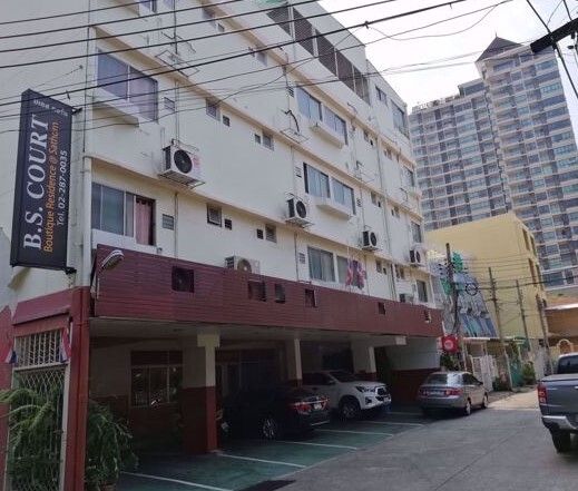 /international/th/the-reserve-sathorn-soi-phra-phinit-thung-maha-mek-sathon-bangkok-10120-thailand-sathon-bangkok-340105129869/