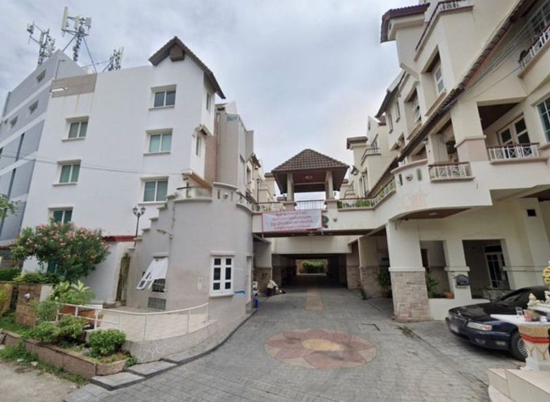 /international/th/busarakum-place-soi-vibhavadi-rangsit-20-yaek-18-chom-phon-chatuchak-bangkok-10900-thailand-chatuchak-bangkok-340105124820/