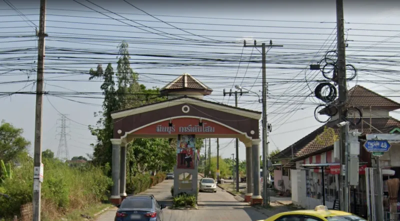 /international/th/charoenchang-pharmacy-rat-uthit-road-saen-saep-min-buri-bangkok-10510-thailand-min-buri-bangkok-340105122083/