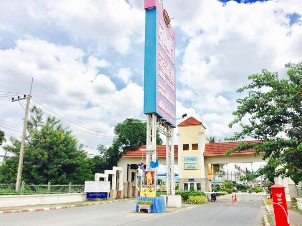 /international/th/soi-rangsit-nakhon-nayok-64-pracha-thipat-thanyaburi-pathum-thani-12130-tha-pracha-thipat-pathum-thani-340105119722/