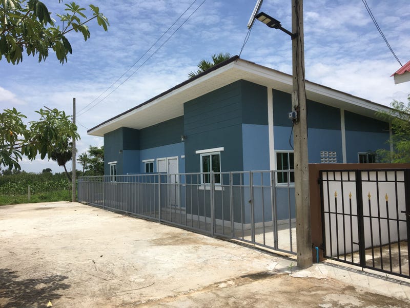 /international/th/4007-laem-bua-nakhon-chai-si-nakhon-pathom-73120-thailand-nakhon-chai-si-changwat-nakhon-pathom-340105151796/
