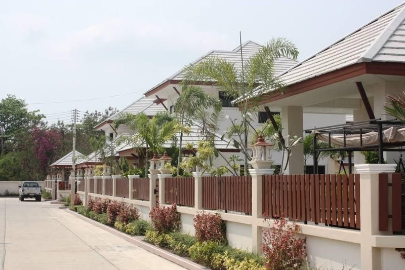/international/th/chon-buri-1008-rural-rd-huai-yai-bang-lamung-chon-buri-20150-tha-huai-yai-chon-buri-340105120538/