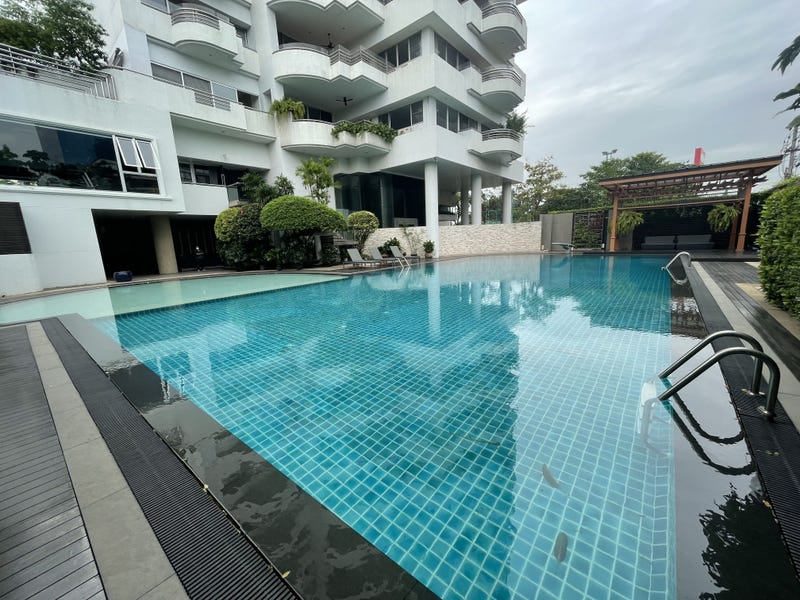 /international/th/ban-khun-soi-phatthanasin-thung-mahamek-sathon-bangkok-10120-tha-thung-mahamek-bangkok-340105124984/