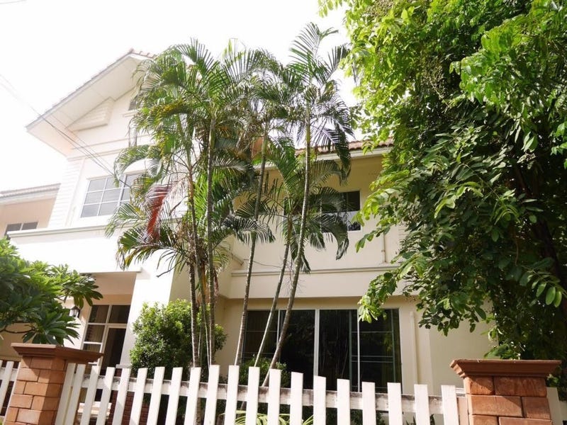 /international/th/108-muthi-4-san-phak-wan-hang-dong-chiang-mai-50230-thailand-hang-dong-chiang-mai-340105121341/
