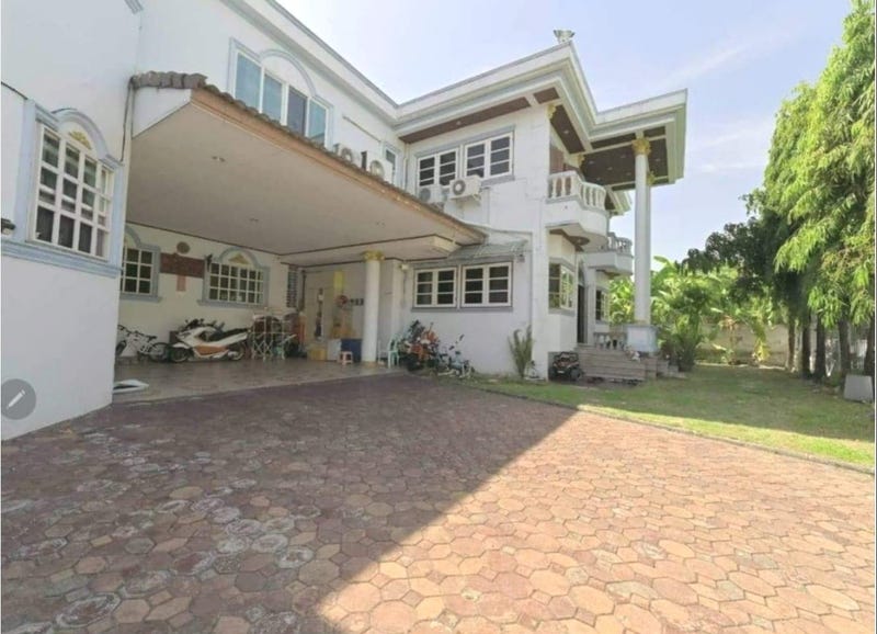 /international/th/27-1069-soi-muban-naphalai-soi-1-bang-na-tai-bang-na-bangkok-10260-thailand-bang-na-bangkok-340105120460/