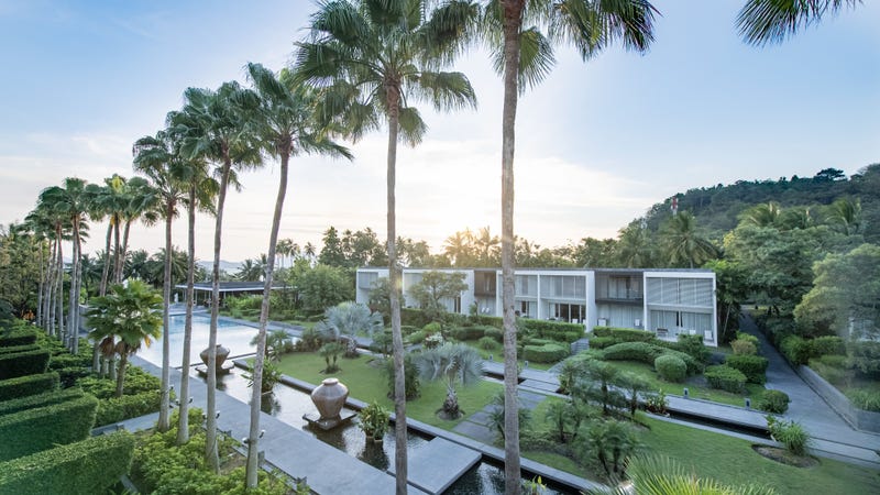 /international/th/171-phuket-4003-rural-rd-pa-khlok-thalang-phuket-83110-tha-pa-khlok-phuket-province-340105119834/