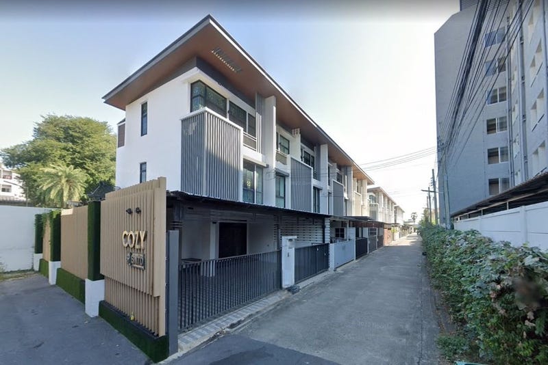 /international/th/99-19-soi-lat-phrao-41-yaek-10-chankasem-chatuchak-bangkok-10900-thailand-chatuchak-bangkok-340105129164/