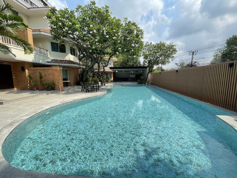 /international/th/53-rama-9-soi-26-bang-kapi-huai-khwang-bangkok-10310-thailand-huai-khwang-bangkok-340105127418/