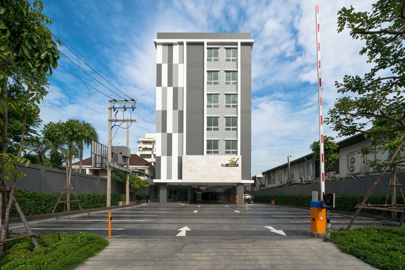 /international/th/39-97-lat-phrao-33-chankasem-chatuchak-bangkok-10900-thailand-chatuchak-bangkok-340105125407/