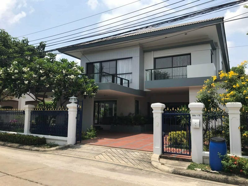 /international/th/999-29-soi-kesini-ville-3-samsen-nok-huai-khwang-bangkok-10310-thailand-huai-khwang-bangkok-340105125781/