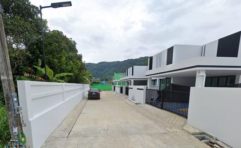 /international/th/10-13-moo-10-chalong-mueang-phuket-phuket-83130-tha-chalong-phuket-340105123681/