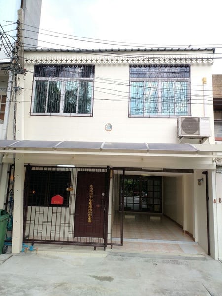 /international/th/soi-phraya-pradiphat-phuban-khlong-toei-bangkok-10110-thailand-khlong-toei-bangkok-340105128532/