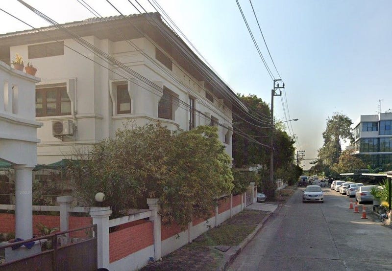/international/th/thaesaban-soi-11-road-bang-rak-phatthana-bang-bua-thong-nonthaburi-11110-thailand-bang-bua-thong-changwat-nonthaburi-340105156078/