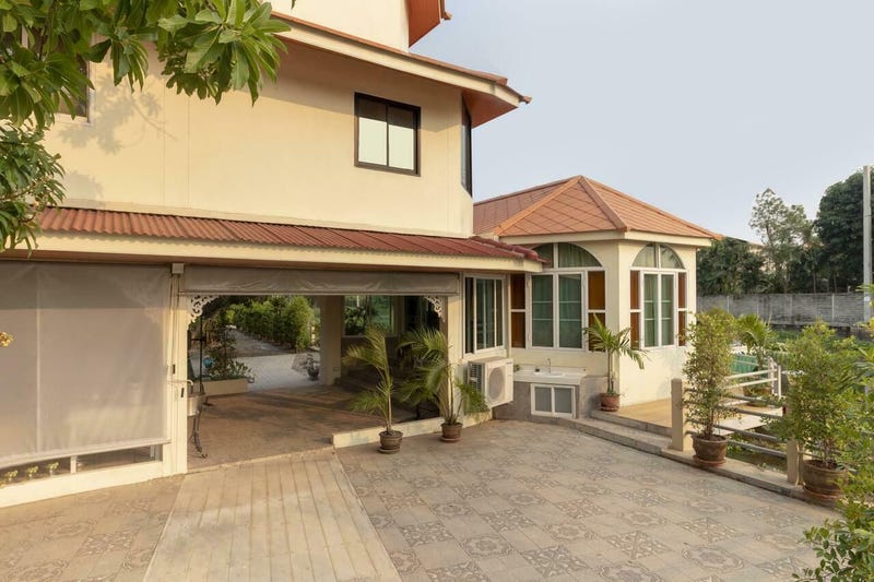 /international/th/72-1-luang-phaeng-rd-khum-thong-lat-krabang-bangkok-10520-tha-khum-thong-bangkok-340105123290/