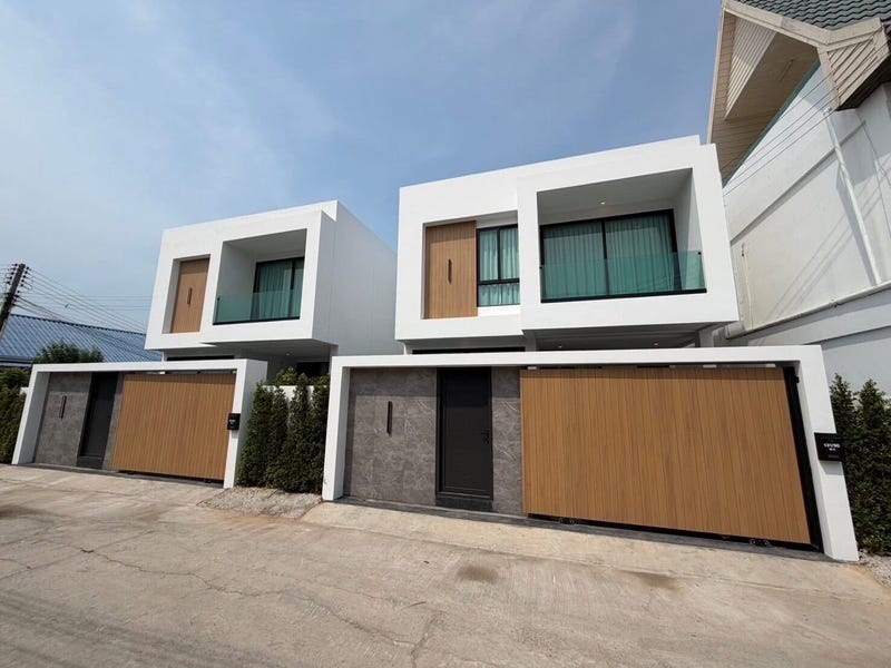 /international/th/131-67-naklua-12-na-kluea-pattaya-chon-buri-20150-thailand-pattaya-changwat-chon-buri-340106397041/