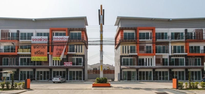 /international/th/chong-phing-express-muban-the-city-connect-highway-1006-san-klang-san-kamphaeng-chiang-mai-50130-tha-san-klang-chiang-mai-340105127881/