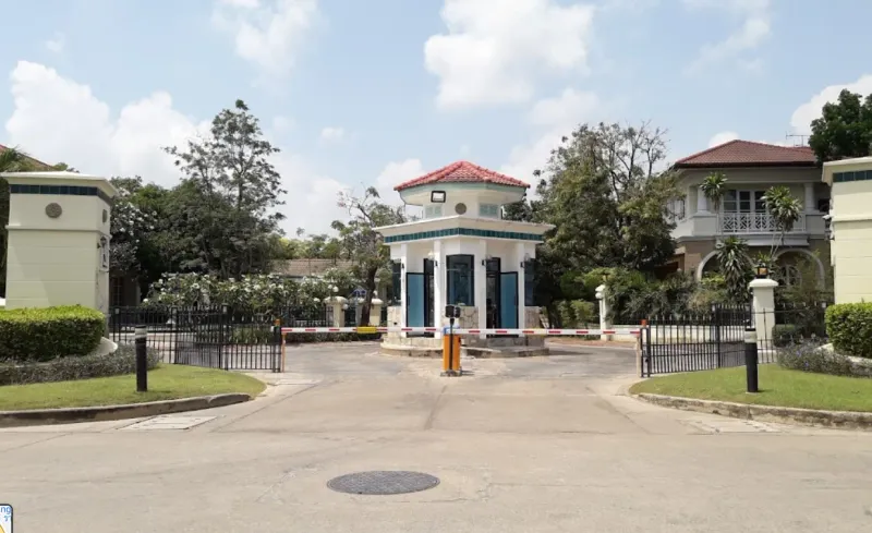 /international/th/41-25-soi-muban-ladawan-lake-colonial-4-2-bang-bon-tai-bang-bon-bangkok-10150-tha-bang-bon-tai-bangkok-340105127740/
