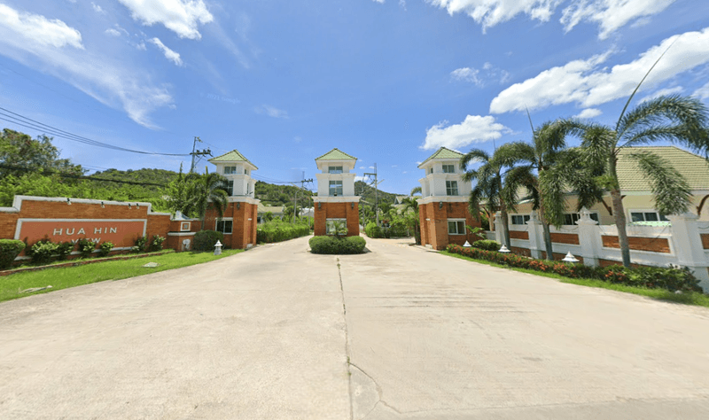 /international/th/hua-hin-ban-nong-hiang-rd-rd-hin-lek-fai-hua-hin-prachuap-khiri-khan-77110-tha-hin-lek-fai-prachuap-khiri-khan-340105126461/