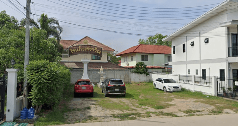 /international/th/51-24-ban-chai-kaeo-erawan-saohin-soi-5-muthi-5-nong-hoi-chiang-mai-50000-thailand-chiang-mai-chiang-mai-340105123694/