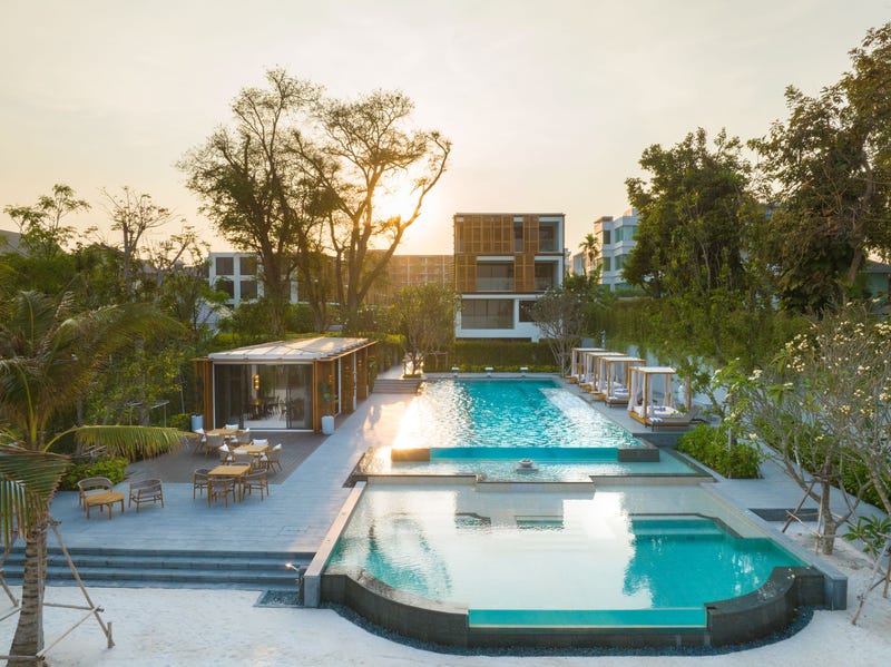 /international/th/111-social-club-hua-hin-intercontinental-residences-phet-kasem-rd-hua-hin-prachuap-khiri-khan-77110-tha-hua-hin-prachuap-khiri-khan-340105125458/?lang=th