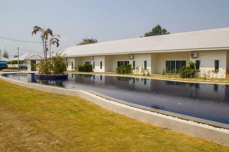 /international/th/101-1-moo-1-thap-tai-hua-hin-prachuap-khiri-khan-77110-tha-thap-tai-prachuap-khiri-khan-340105127435/