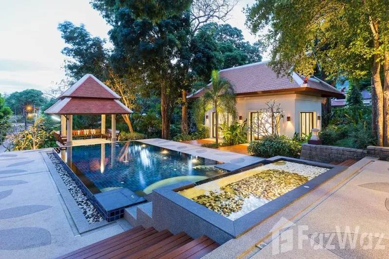 /international/th/sarah-s-villa-ptr1-ra-wai-phuket-83130-thailand-phuket-phuket-province-340105119994/