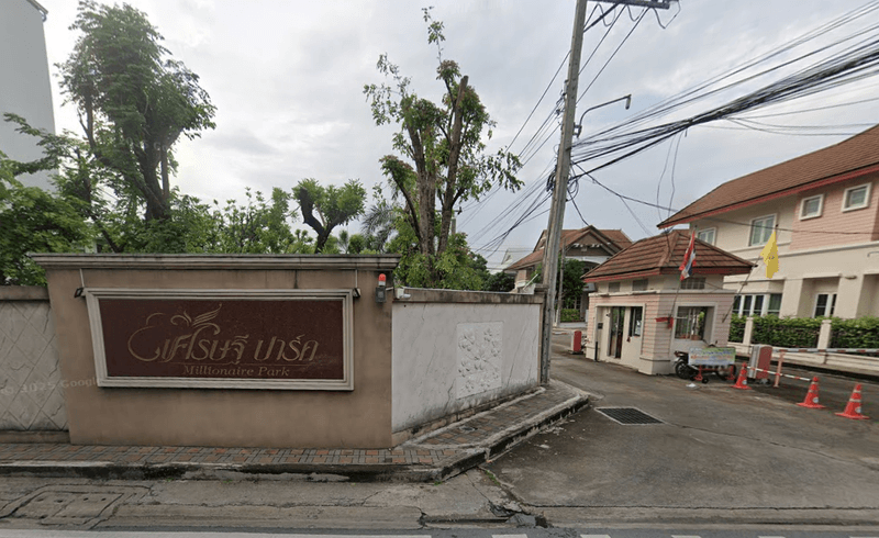 /international/th/85-soi-romsai-villa-on-nut-suan-luang-bangkok-10250-thailand-suan-luang-samut-songkhram-340105129365/
