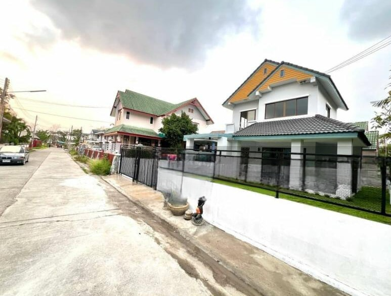 /international/th/saensuk-road-mueang-chon-buri-20130-thailand-chon-buri-changwat-chon-buri-340105154019/