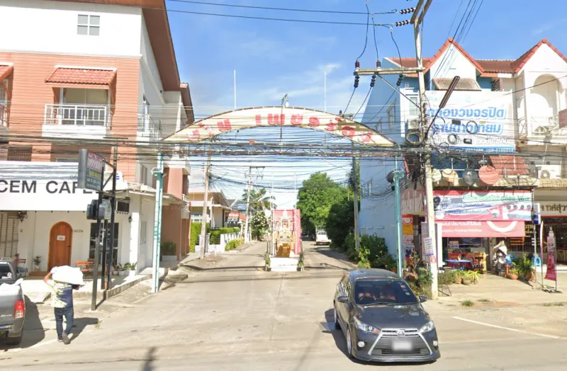 /international/th/88-53-markhang-road-khao-noi-pran-buri-prachuap-khiri-khan-77120-thailand-pran-buri-prachuap-khiri-khan-340105129402/