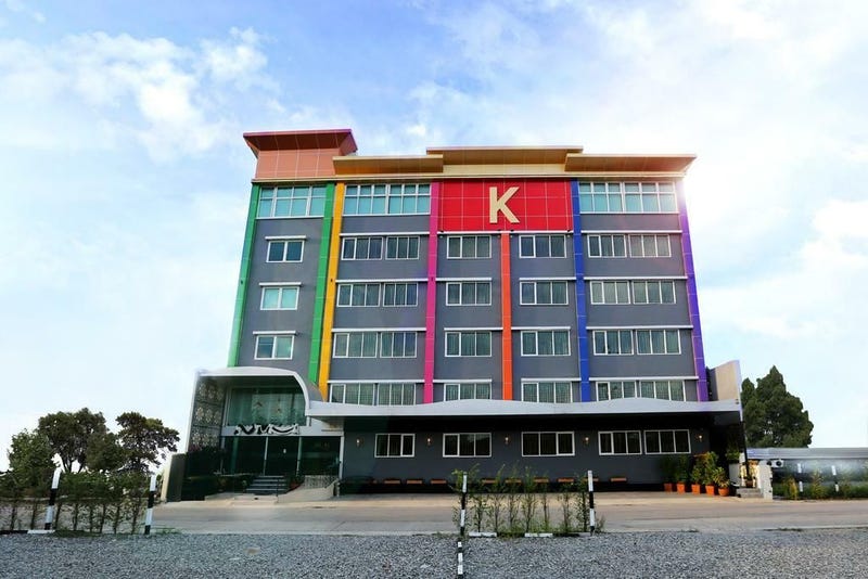 /international/th/roomquest-suvarnabhumi-airport-hotel-26-soi-rom-klao-6-min-buri-bangkok-10510-tha-min-buri-bangkok-340105127883/