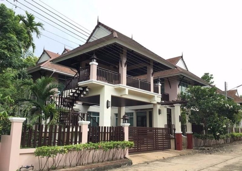 /international/th/ban-tharapura-si-racha-nong-kham-si-racha-chon-buri-20110-thailand-si-racha-chon-buri-340105125067/