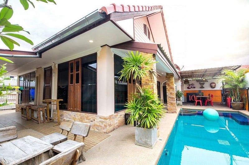 /international/th/207-moo-2-thap-tai-hua-hin-prachuap-khiri-khan-77110-tha-thap-tai-prachuap-khiri-khan-340105128537/