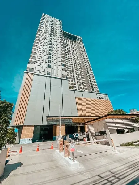 /international/th/khin-center-si-racha-95-5-highway-3-si-racha-chon-buri-20110-tha-si-racha-chon-buri-340105126344/