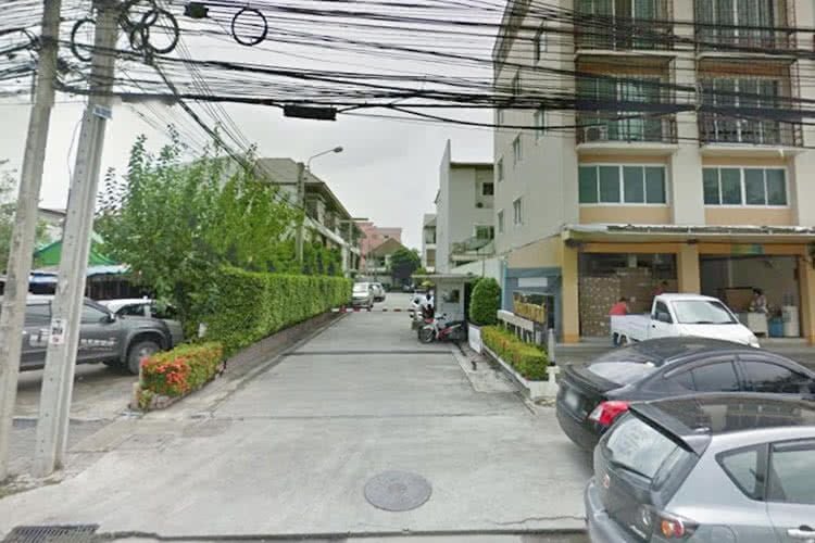 /international/th/pho-kaeo-rd-nawamin-bueng-kum-bangkok-10230-tha-nawamin-bangkok-340105129234/