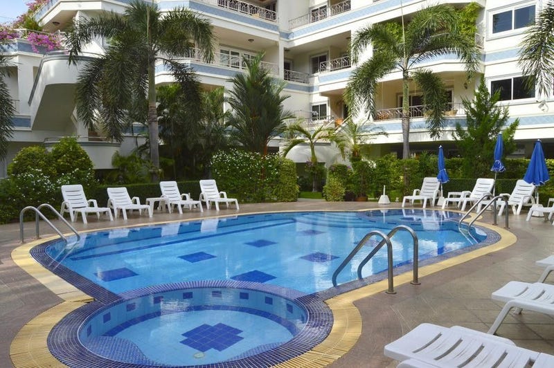 /international/th/phratamnak-4-pattaya-tai-pattaya-chon-buri-20150-thailand-pattaya-changwat-chon-buri-340105129078/